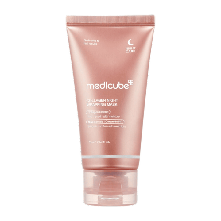 Medicube Collagen Night Wrapping Mask, en nattmask med kollagenextrakt som återfuktar och stärker huden över natten. Innehåller niacinamid och ceramid NP för en jämnare och fastare hud. Innehåll: 75 ml.