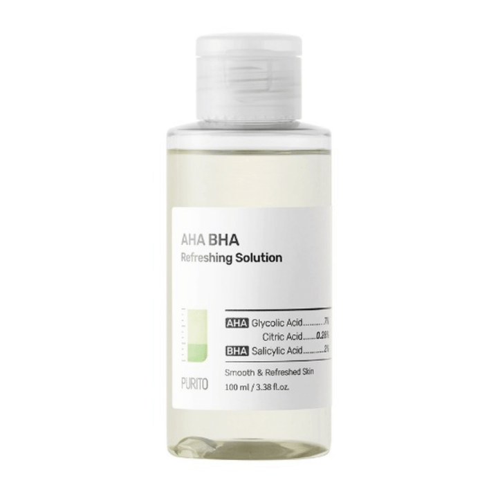 En flaska PURITO AHA BHA Refreshing Solution 100ml med exfolierande egenskaper på en vit bakgrund.