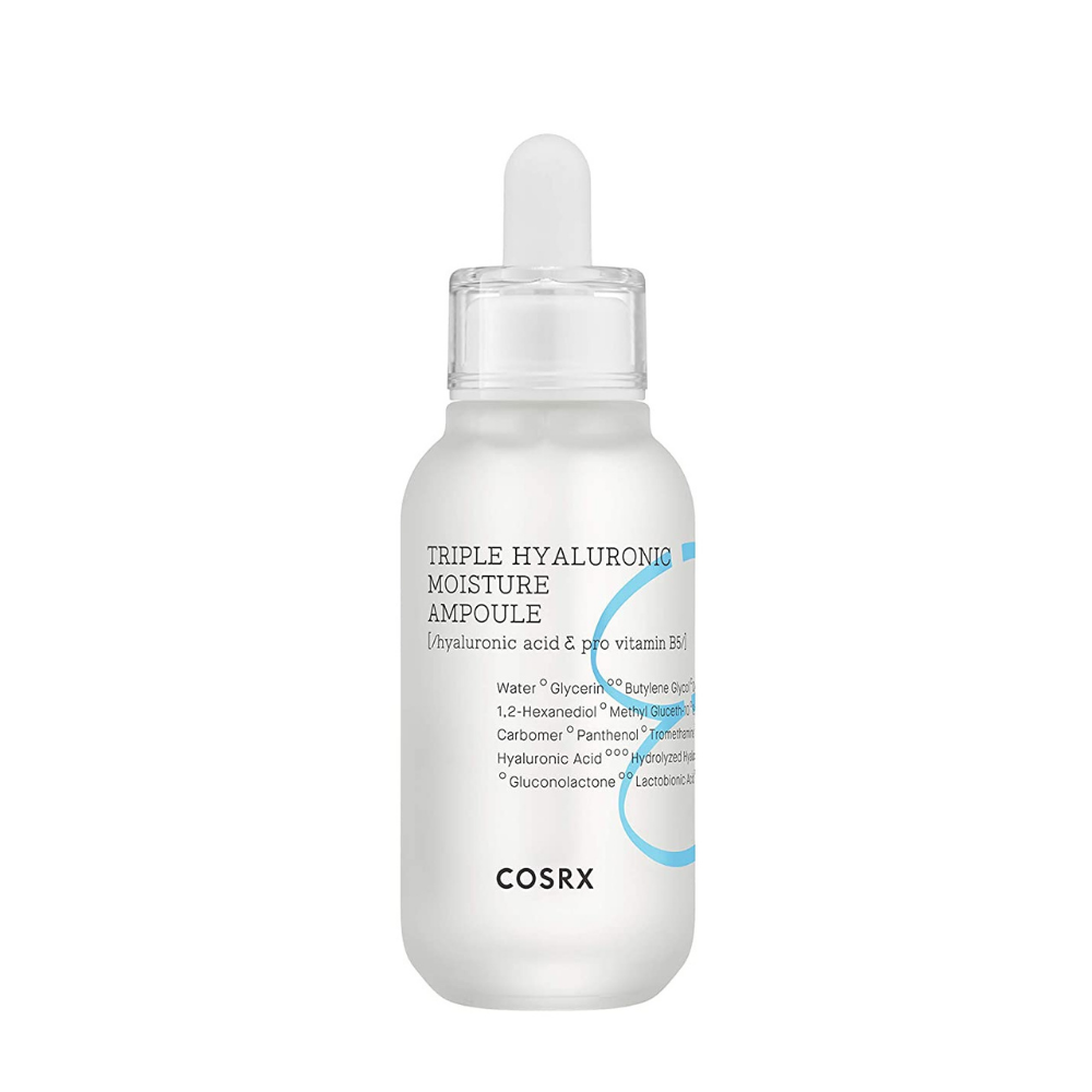 En COSRX Triple Hyaluronic Moisture Ampoule 40ml flaska med en blå vätska på en vit bakgrund.